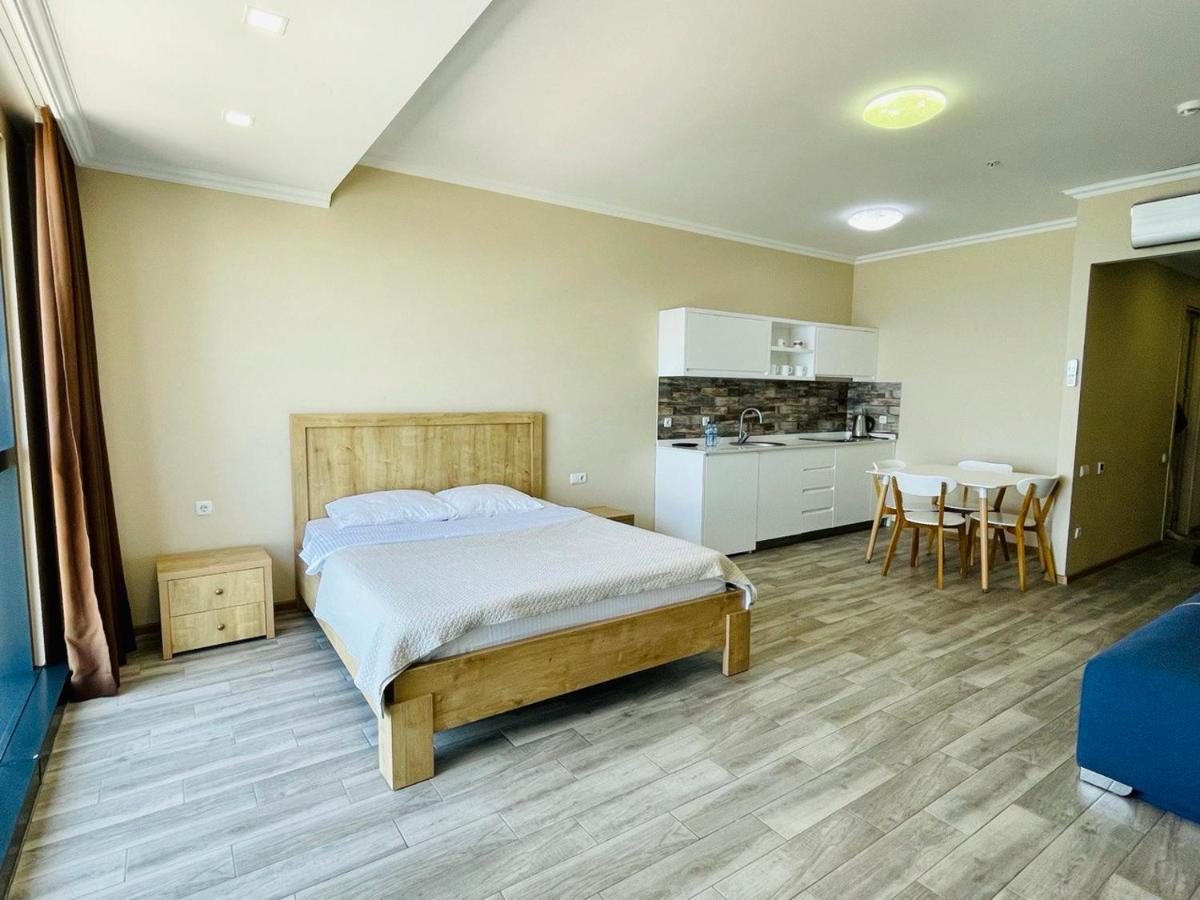 Balmaral Apart Hotel Batumi Eksteriør bilde