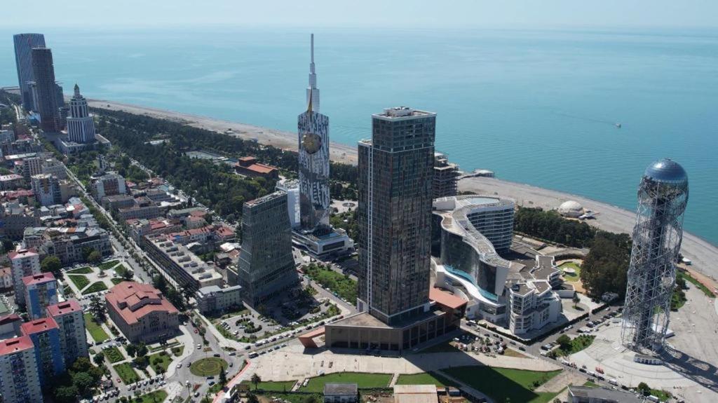 Balmaral Apart Hotel Batumi Eksteriør bilde