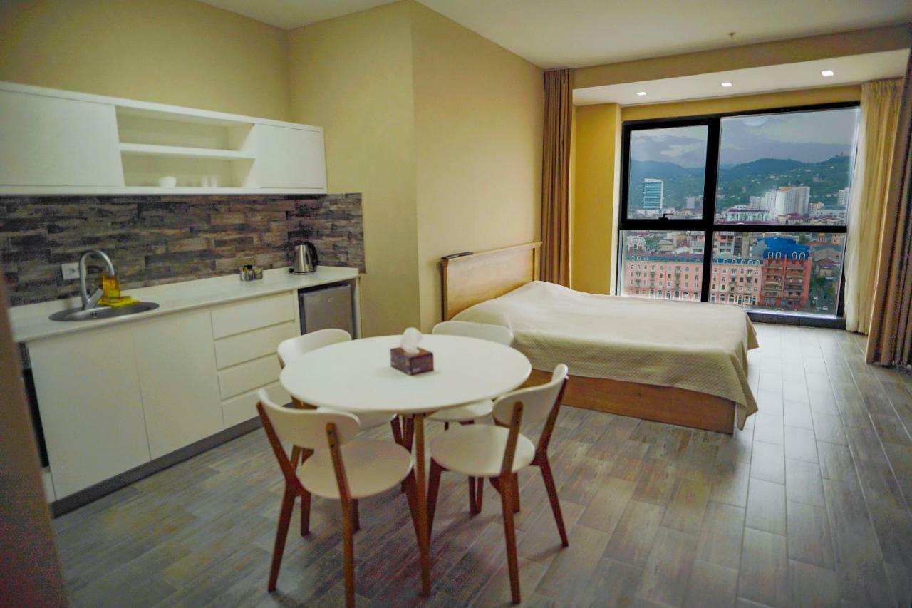 Balmaral Apart Hotel Batumi Eksteriør bilde